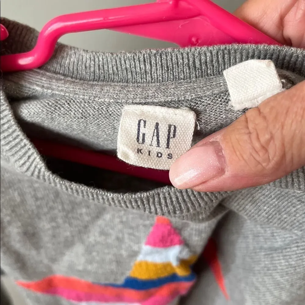 GAP Gray Sweater with Colorful Star